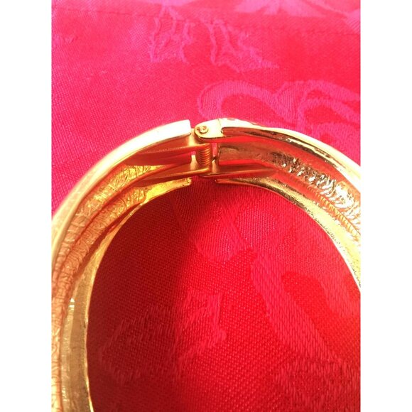 Gold Tone Clamper Bracelet Medium, Hinged, Wide, Runway, Vintage - Picture 7 of 9